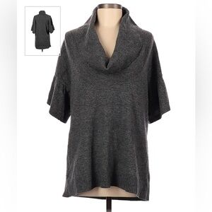 BCBGMAXAZRIA Short Sleeve 100% Wool Sweater. Size Small.